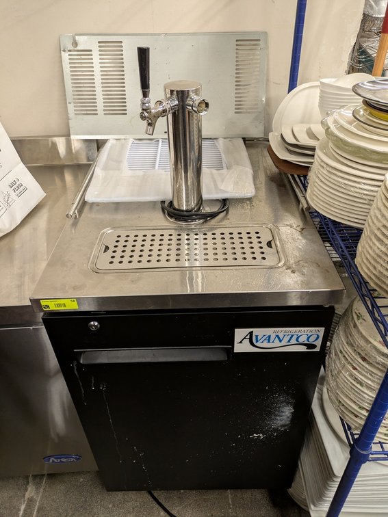 Avantco Kegerator on Wheels, Model 1784UDD1HC, 23"x30"x38", 115V