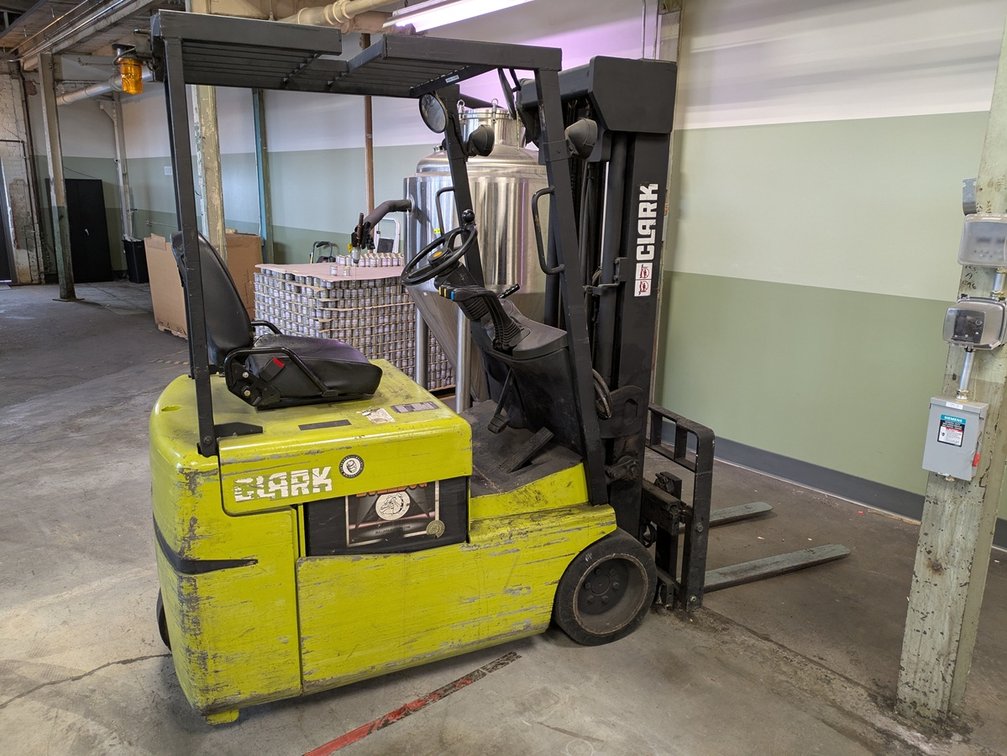 Clark 36V Electric Forklift, Model TMG17, Power Factor Charger 220V 3 PH