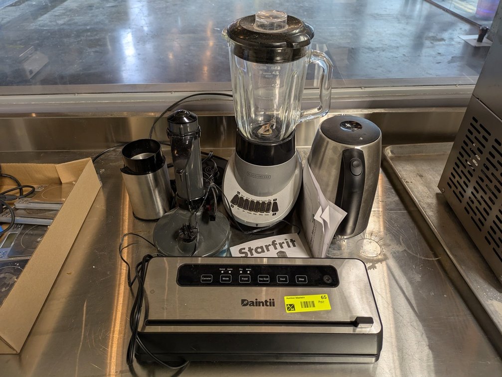 Daintini Food Sealer, Black & Decker Blender, More