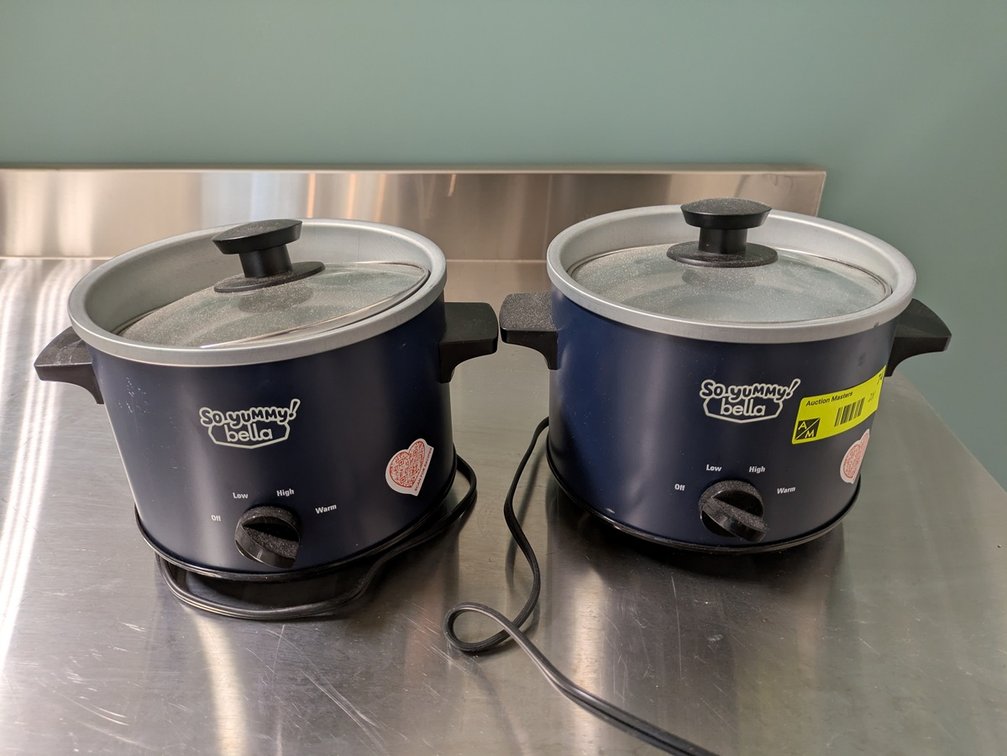 2 Bella So Yummy Mini Crock Pots