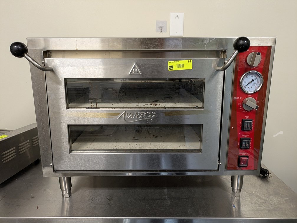 Avantco Countertop 2-Tier Pizza Oven, Item #FP-10E, 3200W, 240V