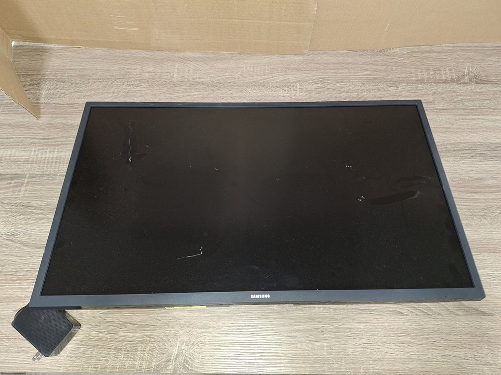 Samsung 32" LED TV, Model LU32J590UQN2A