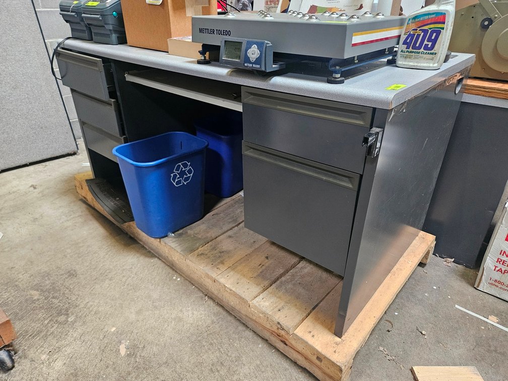 Desk, 60"x29"x29"