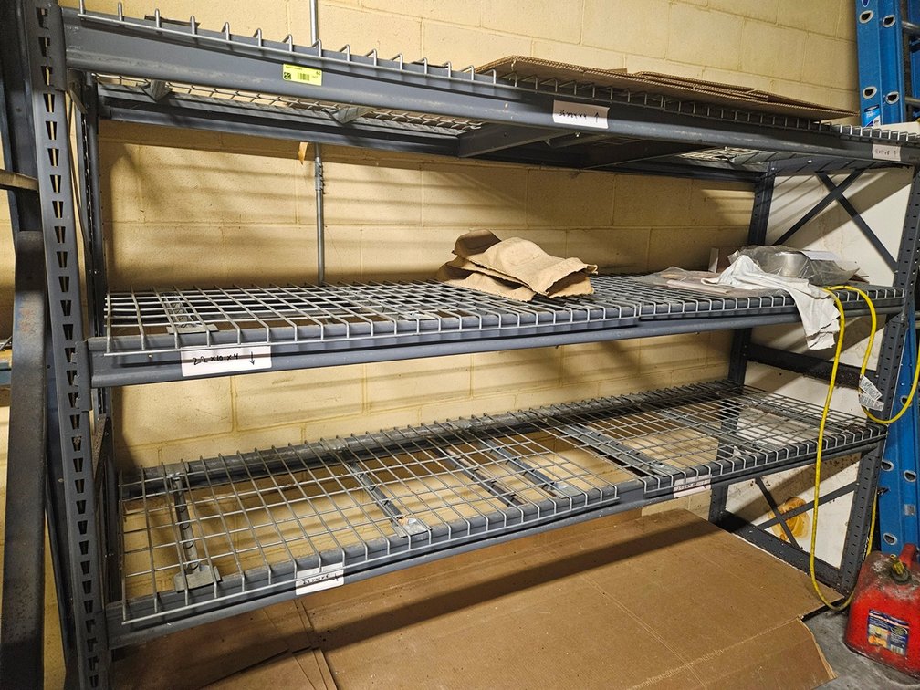 Metal 3 Tier Shelf, 100"x28"x72"