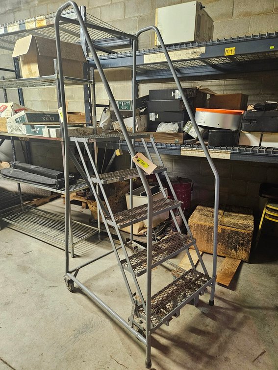 Staircase on Wheels, 50" Top Step