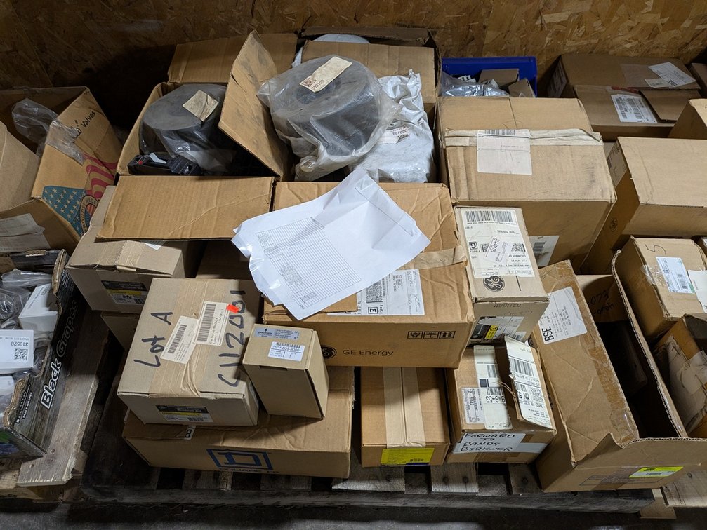 Pallet Assorted, Schneider Pole Lighting Contactor, Emerson Lighting Contactor, Bussmann Wire Range, More