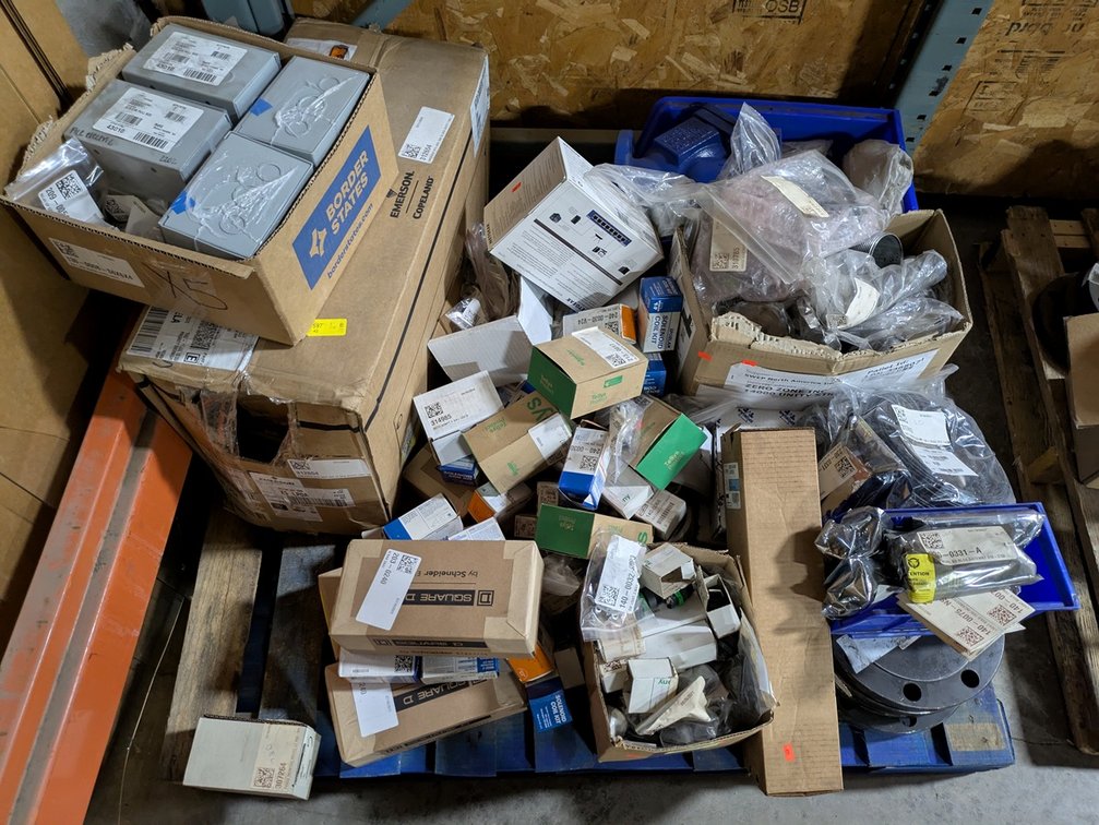 Pallet Assorted, Sporlan Solenoid Coil Kits, Hoffman Scr Cur Pullbox, Gauge Electronic Line, More