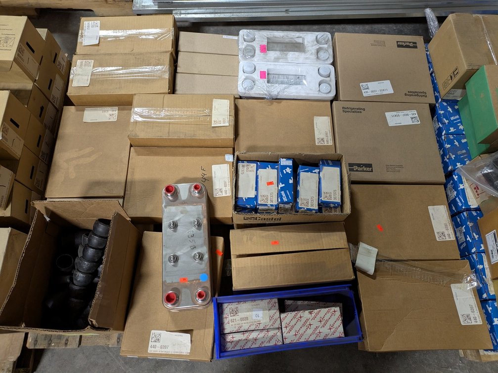 Pallet Assorted, Refrigerator Temperature Valve, Castel Moisture Indicators, Heat Exchanger, More