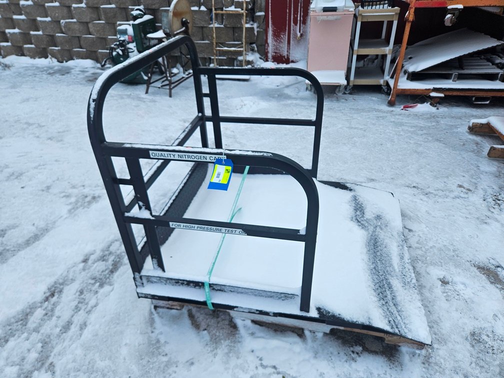 Metal Saf T Pallet Nitrogen Cart, 50"x41"x38"