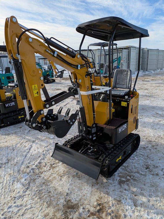 2025 CFG Mini Excavator, Model H12R, Unused