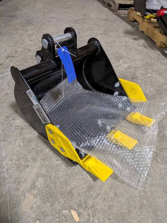 2025 IR 40cm Toothed Bucket, Unused