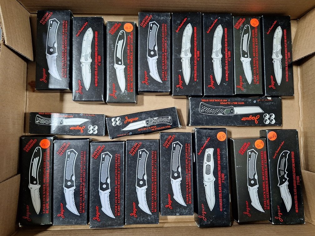 19 Jaguar Folding Knives, 2.5" to 4" Blades