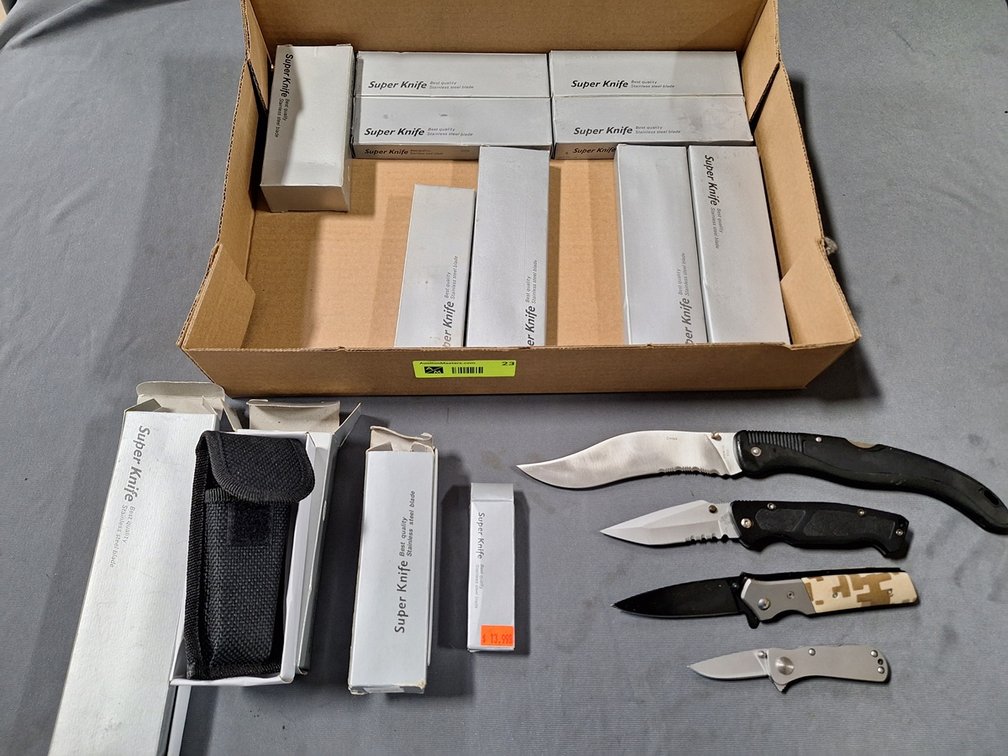 13 Super Knife Folding Knives, 3" to 5" Blades