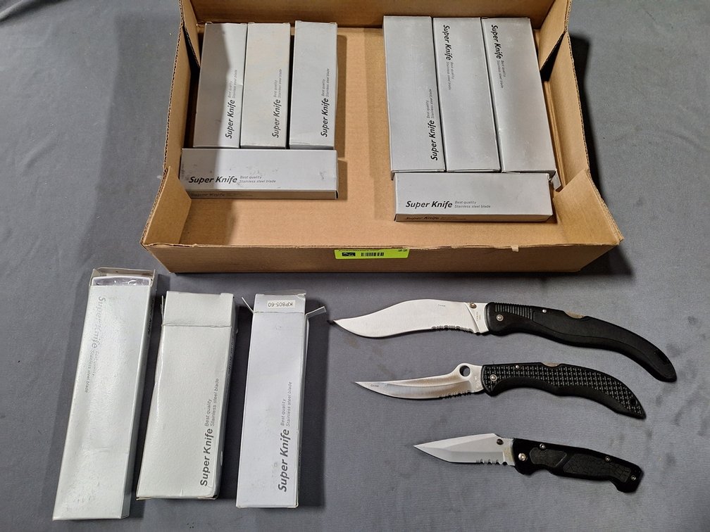 11 Super Knife Folding Knives, 3" to 5" Blades