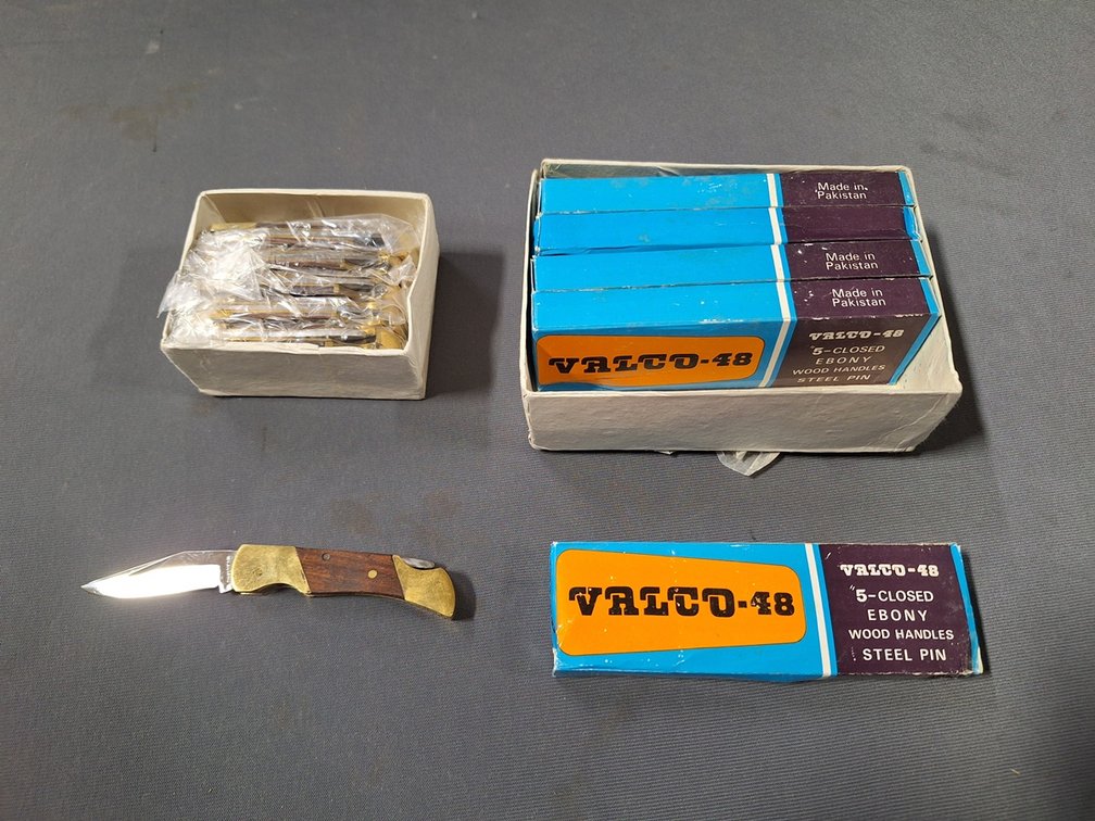 5 Valco Folding Knives, 12 Folding Knives with 2" Blades