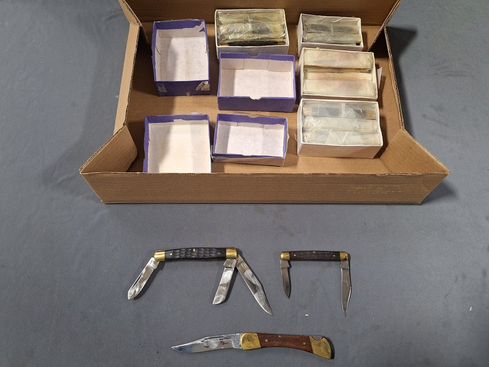 24 Multi Blade Knives, 1" to 3" Blades