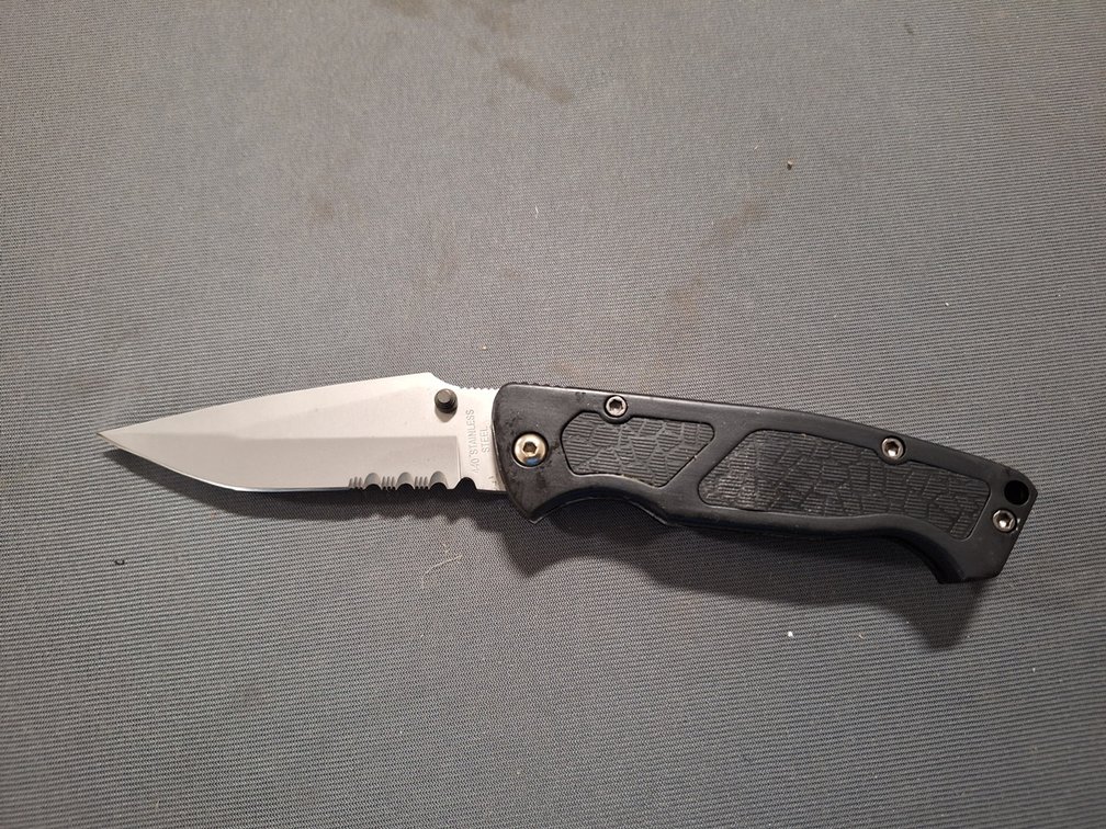 9 Super Knife Folding Knives, 3" Blades