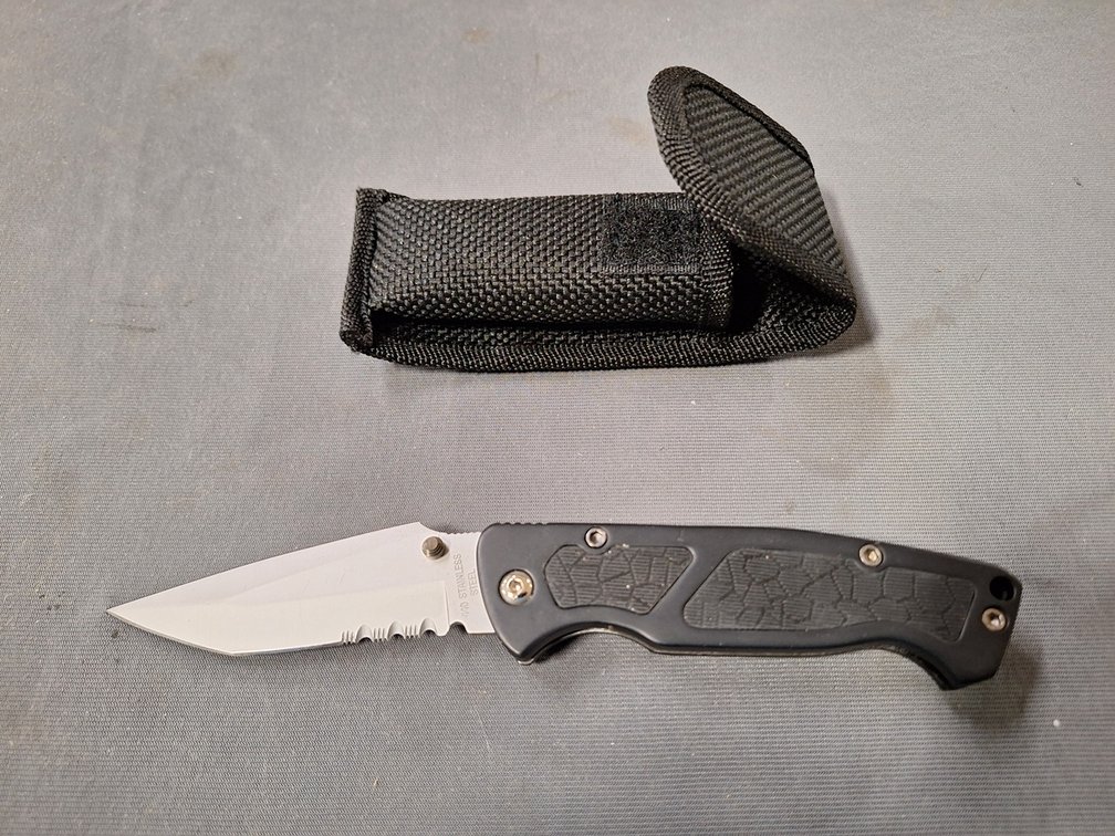 12 Super Knife Folding Knives, 3" Blades