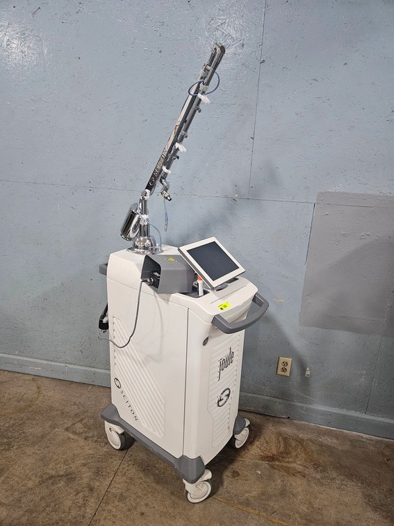 joule by Sciton on Wheels, Serial 18065-26018, 200-240V