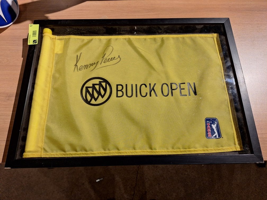 Buick Open Framed Flag, Kenny Perry Autograph, 22"x16"