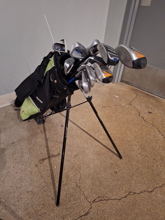 Assorted RH Golf Clubs and Bag