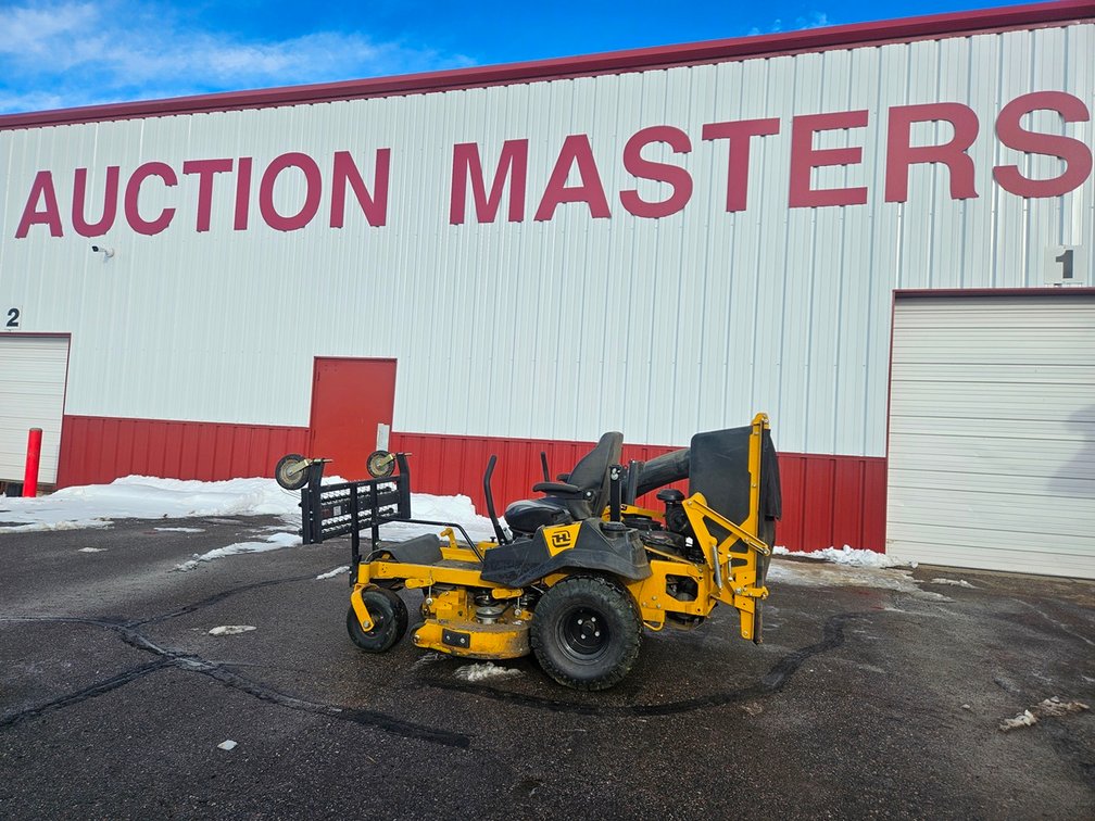 Hustler FasTrak SDX Zero Turn Mower