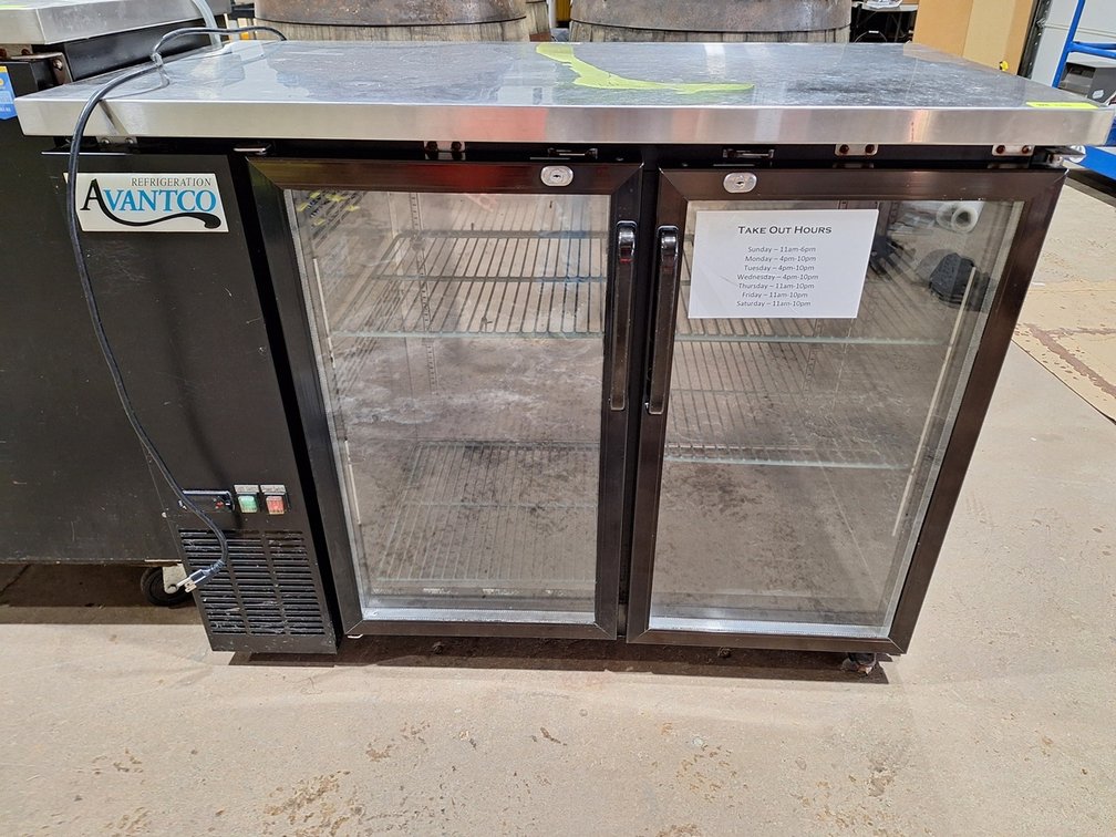 Avantco Back Bar Cooler (missing 2 wheels), Model 178UBB48GHC, 49"x24"x37"