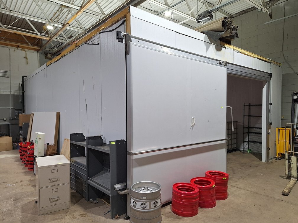 Drive-In Walk In Cooler, Sliding Barn Coor, 20'x31.5'x10'