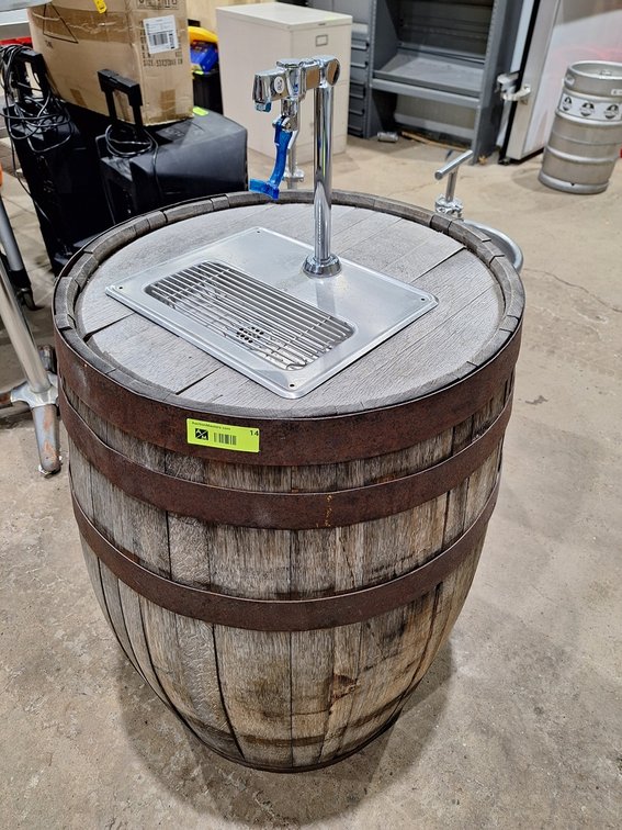 Oak Barrel with Water Dispenser, 36"x48"