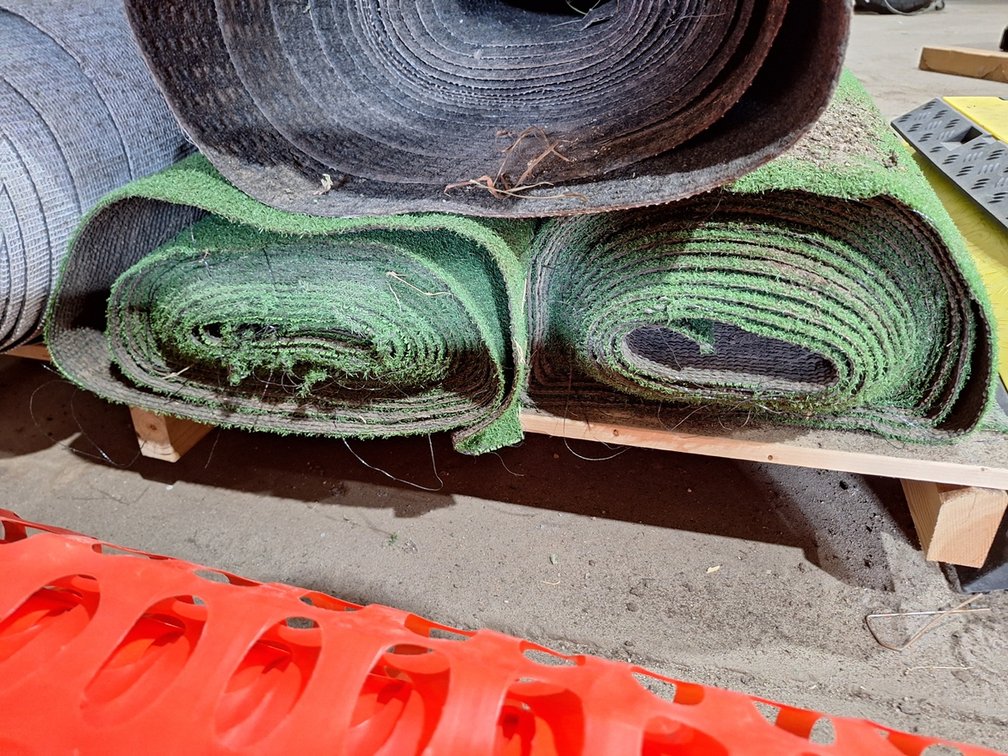 2 Rolls Green Carpeting