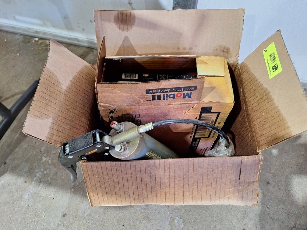 Grease Gun, Grease