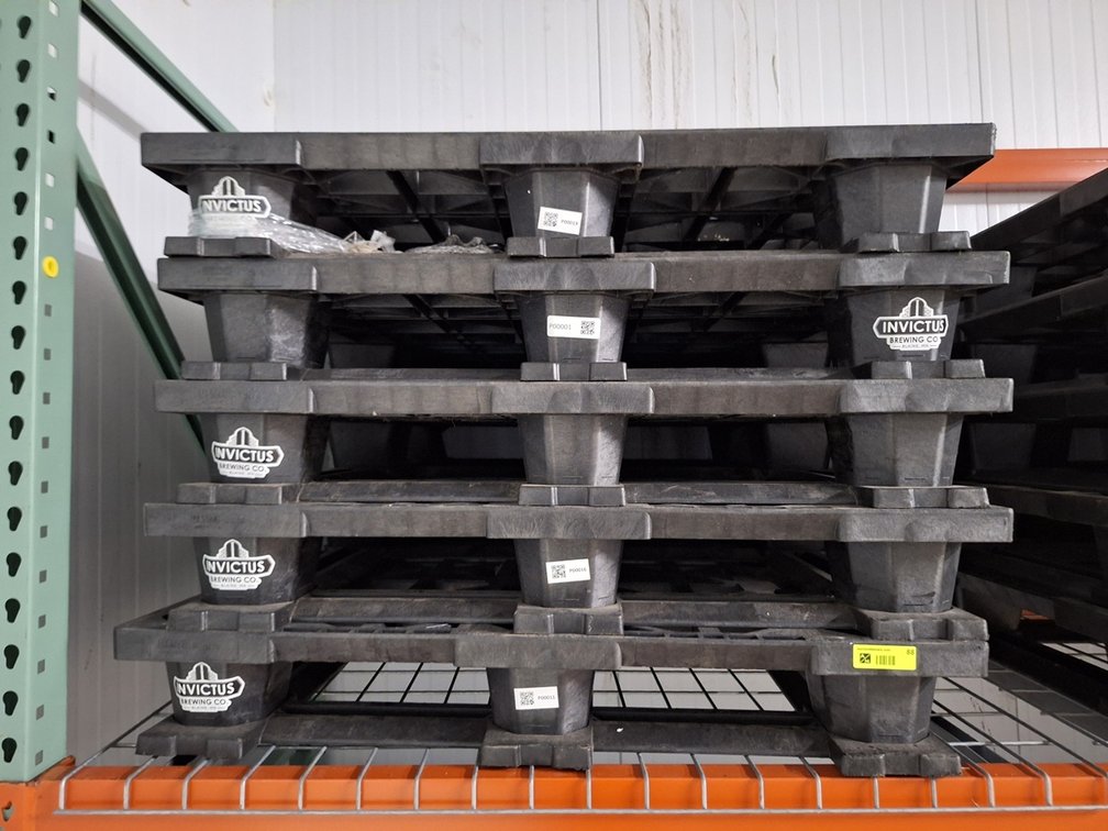 5 Poly Pallets