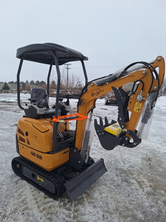 2025 CFG Mini Excavator, Model QK18R, Unused