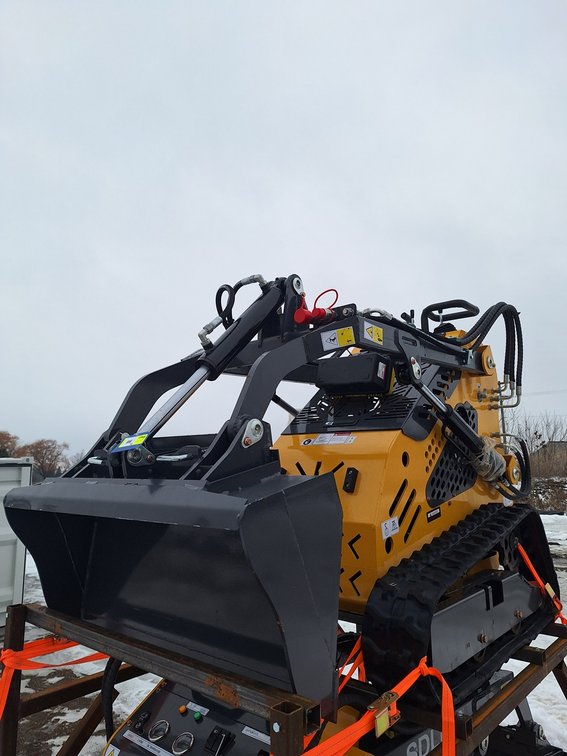 2025 SDLANCH Skid Steer Loader, Model SDLL60, Unused