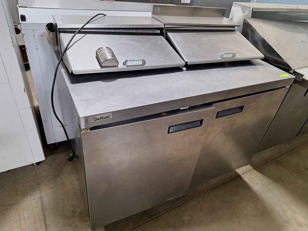 Delfield Refrigerated Prep Table on Wheels, 1 PH, 48"x32"x42"