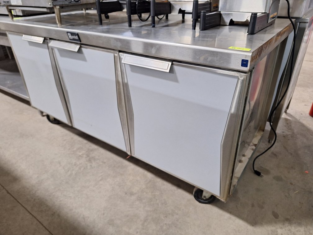 Randell SS Prep Table on Wheels, 70"x33"x36"