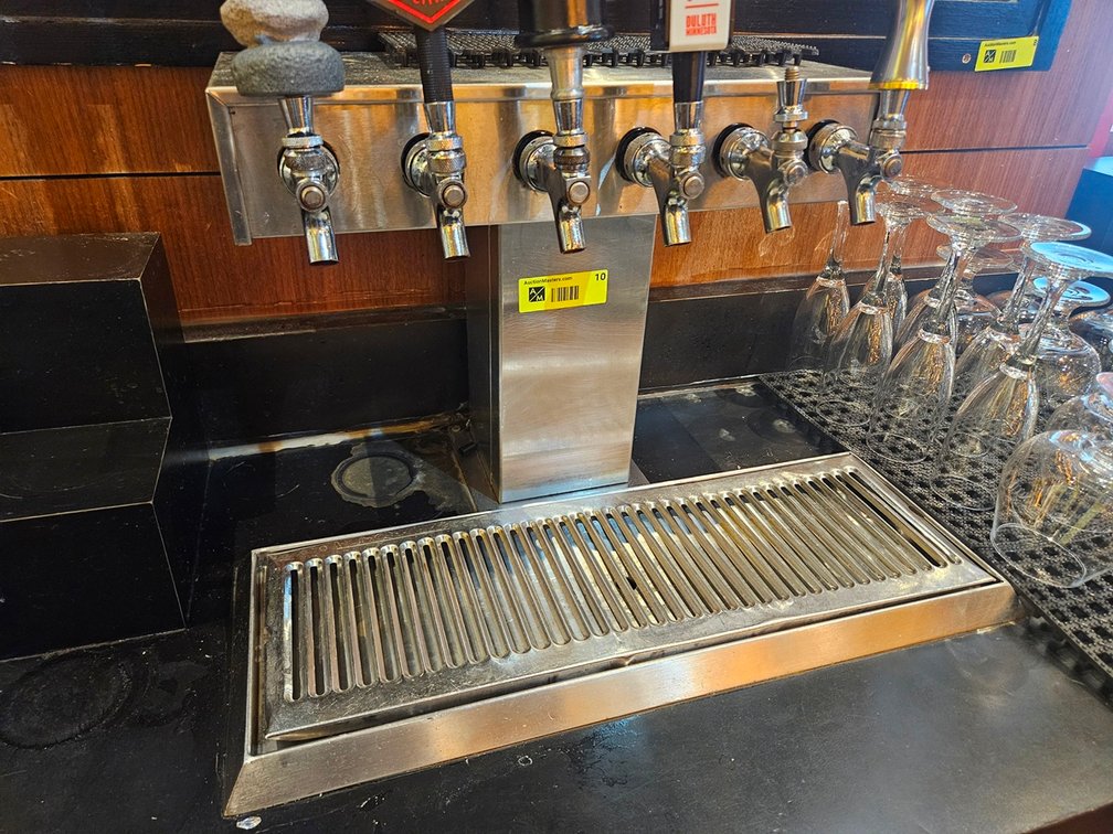 5 Tap Beer Tower with Drain Board
