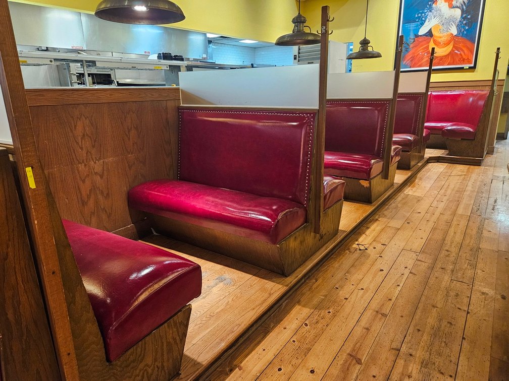 Boothes: 3 - 4 Top Openings 72"x54"x44", 1 U-Shaped Opening 84"x84"x44", Tables NOT Included