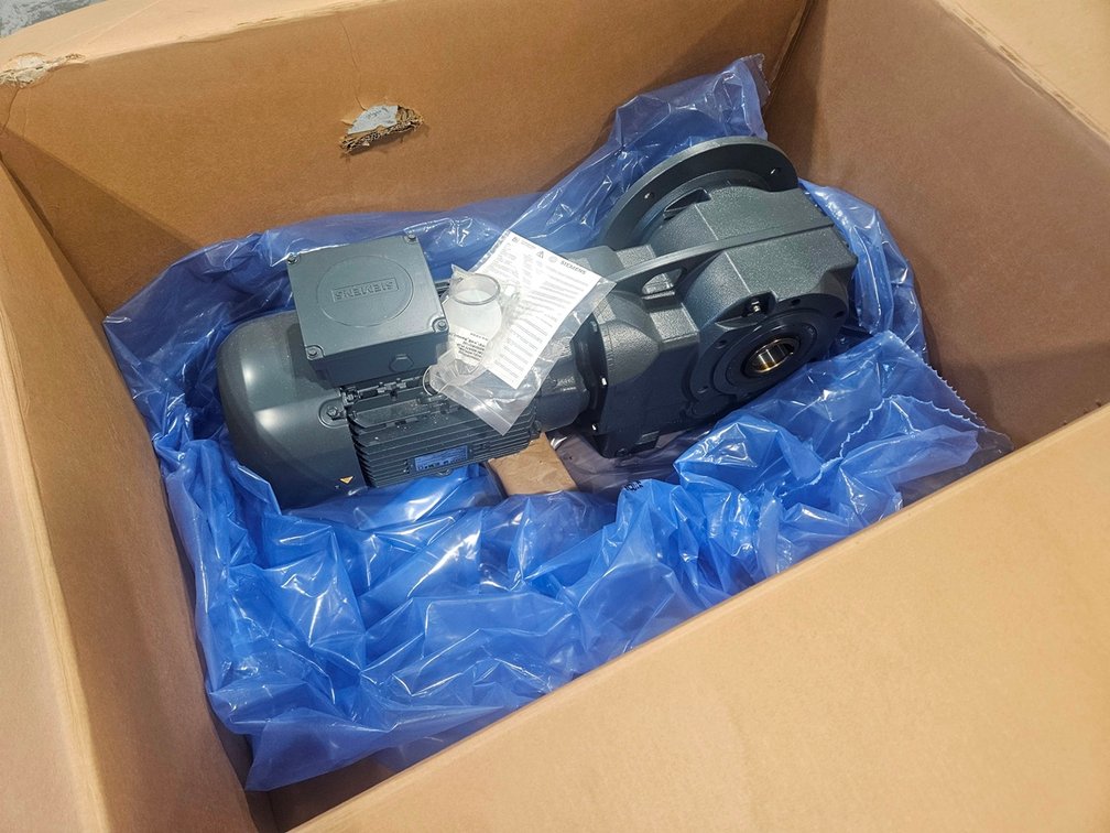 Siemens 3-G Motor, 60 Hz, 18.2-9.1A, 5.5 KW, 230-460V, 178 RPM