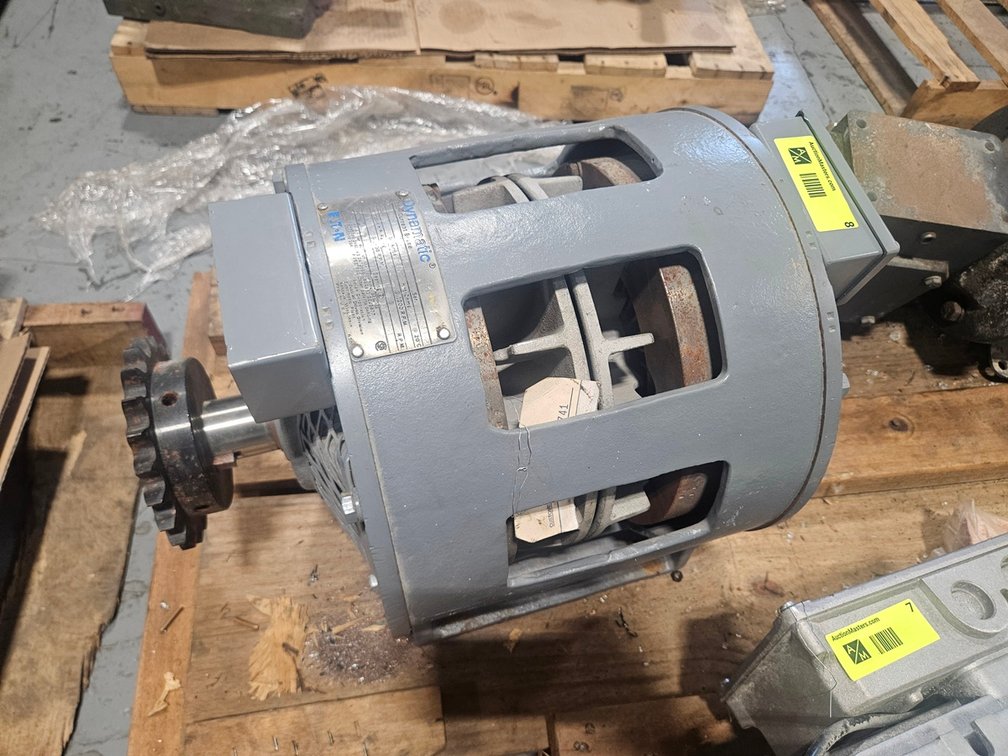 Dynamatic M0-140001-0704 15 HP Motor, 1800/1200 RPM, 90V, 2.15A