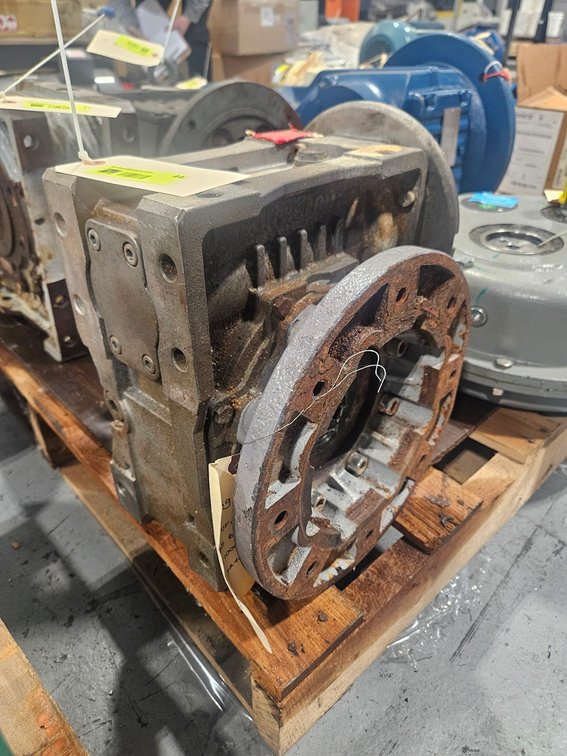 Bonfiglioli XW 110 UFC2 46 P100 B5 B7 LO Gearbox?
