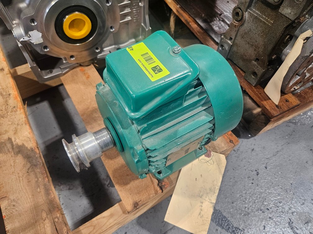Leroy Somer Mot 3 LS90S T, 208/230/380V, 860/865/870 RPM