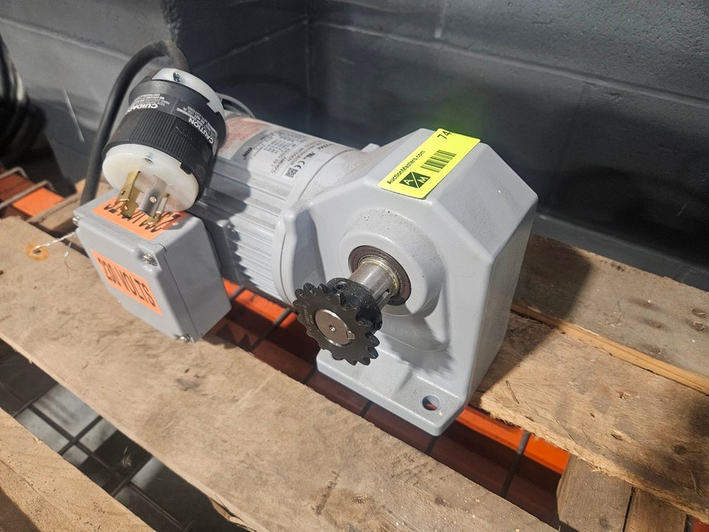 Brother 1/4 HP Motor, 208-230/460V, 3 PH, 1700/1720/1400 RPM, 25:1 Ratio