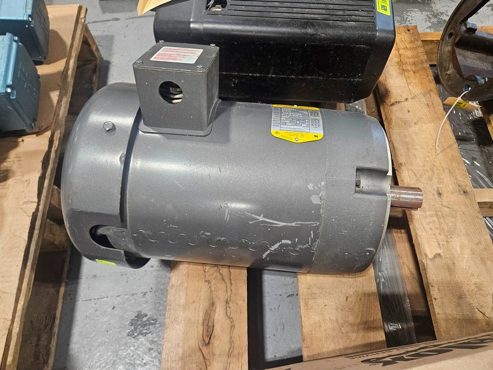 Baldor VM3709T 7.5 HP Motor, 208-230/460V, 3 PH, 3450 RPM