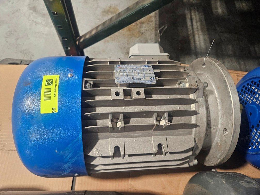 MT Motori 3 HP Motor, Service S1, 230/400/28/480V, 700/720/840 RPM