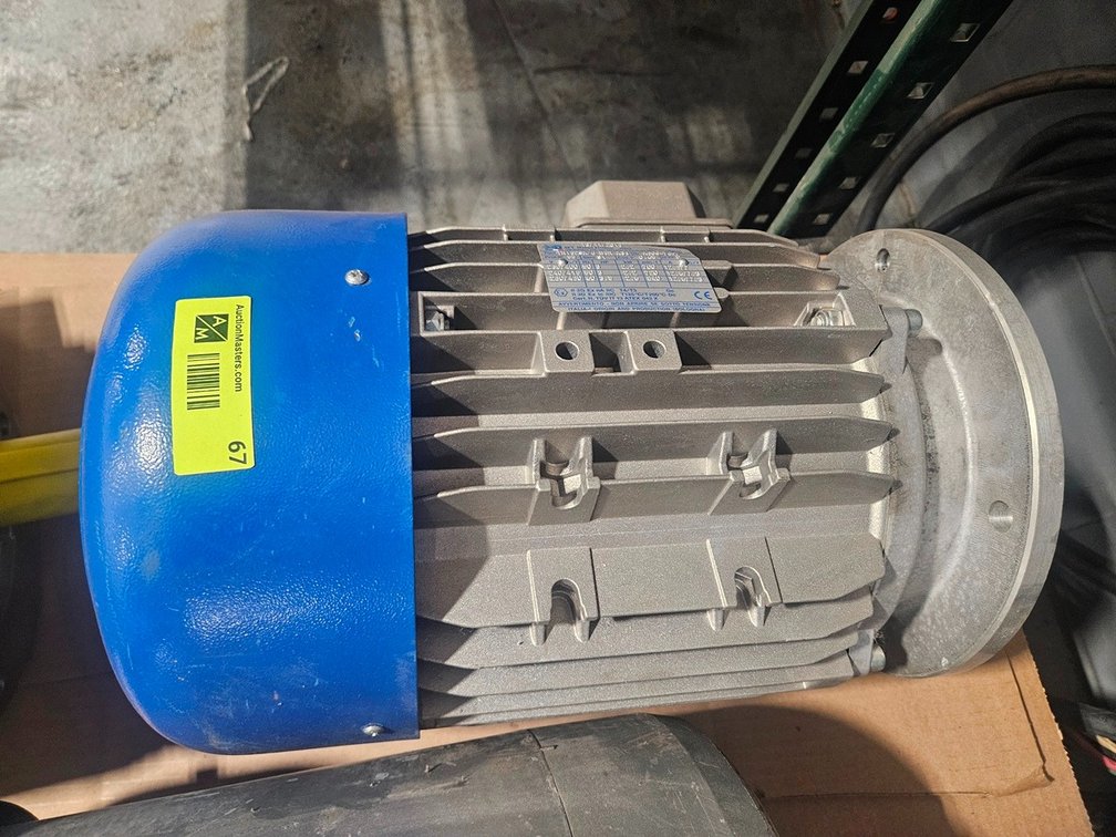 MT Motori 3 HP Motor, Service S1, 230/400/28/480V, 700/720/840 RPM