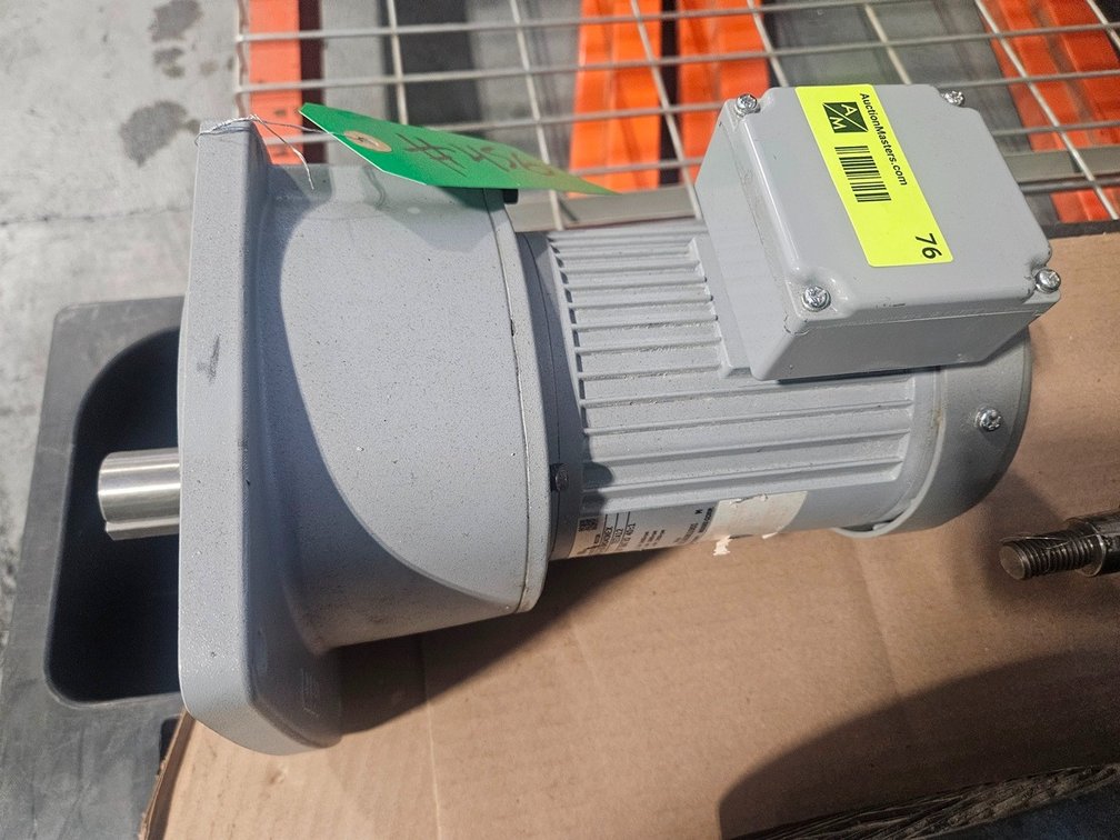 GTR 400W Motor, 200/220V, 3 PH, 1400/1680/1700 RPM, 40:1 Ratio
