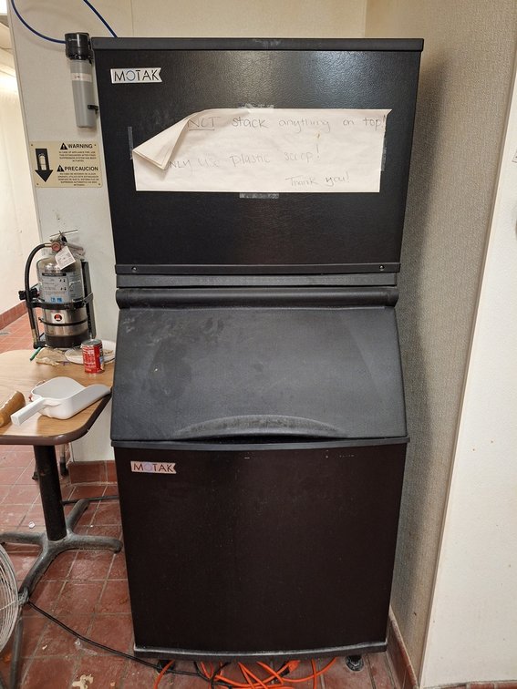 MoTak Ice Maker with Ice Chest, Model: PKM0335SA, SN: 1120945956, 30"x33"x72"
