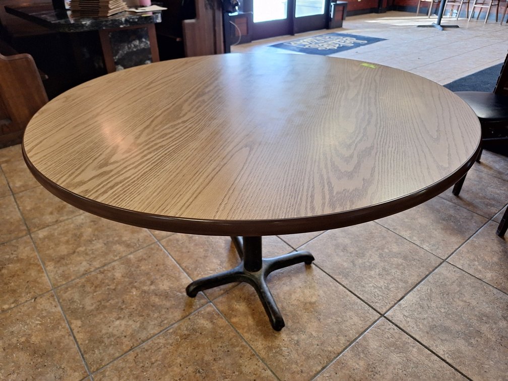 Round Dining Table, 48"x30"