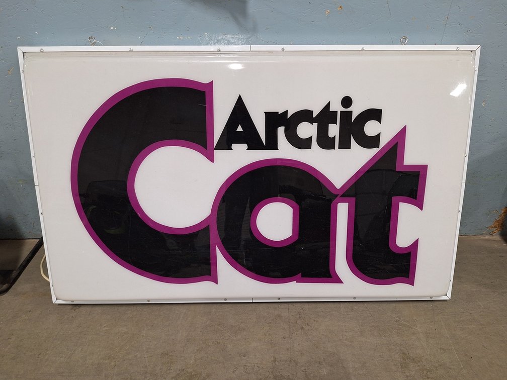 Arctic Cat Lighted Sign, 5'x3'
